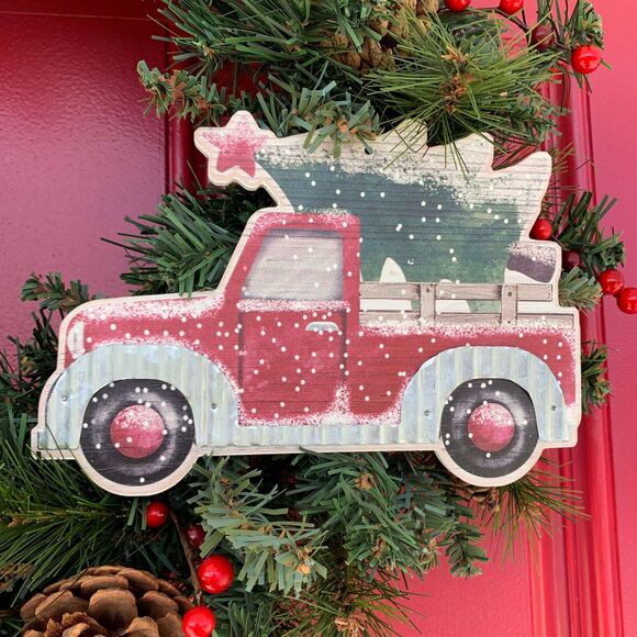 Red Truck Christmas Wreath: Farmhouse Pinecone Berry Door Decor - Picture 9 of 10